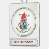 Akita kerstcadeaus gepersonaliseerd verzilverd banner ornament (Links)
