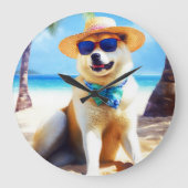 Akita op strand, zomercadeau voor hondenliefhebber grote klok (Voorkant)