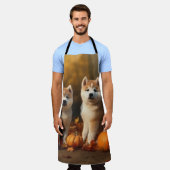 Akita Puppy Herfst Delight Pompoen Schort (Gedragen)