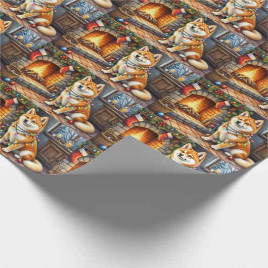 Akita Sitting by Fireplace with Christmas Lights Cadeaupapier (Hoek)