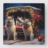 Akita Snowy Sleigh Ride Kerstdecoratie Vierkante Klok (Voorkant)