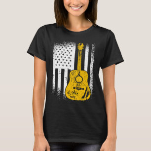 Akoestische gitaar met Amerikaanse vlag T-shirt