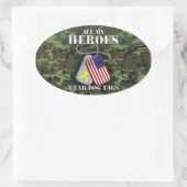 Al mijn helden Draag hondenzakken - Camo Ovale Sticker (Tas)