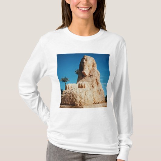Alabaster Sphinx, Nieuw Koninkrijk T-shirt (Voorkant)