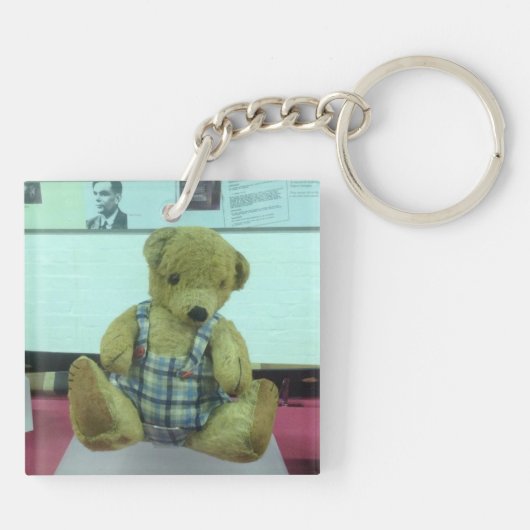 Alan Turing's teddybeer Sleutelhanger (Achterkant)