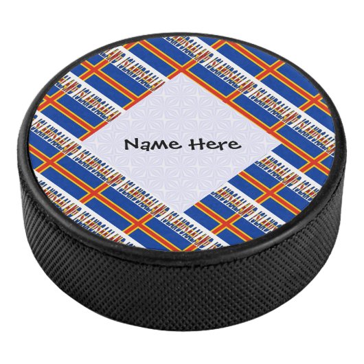 Ålander Eilanden Vlag met tegels Gepersonaliseerd Hockey Puck (3/4)