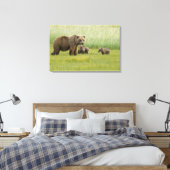 Alaska bruine berin en drie welpen, Ursus Canvas Afdruk (Insitu (Slaapkamer))