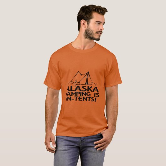Alaska Camping ligt in een tentenkamp T-shirt (Voorkant volledig)