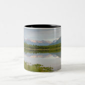 Alaska Coffee Mugs - Mountain Reflection Tweekleurige Koffiemok (Center)