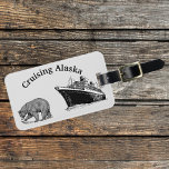 Alaska Cruiseschip Beer Bagagelabel<br><div class="desc">Dit ontwerp werd gecreeerd door digitale kunst. Het kan worden gepersonaliseerd door de pas verdere optie te kiezen. Neem contact met me op colorflowcreations@gmail.com als je dit ontwerp op een ander product wilt gebruiken. Koop mijn oorspronkelijke abstracte acrylschilderij te koop op www.etsy.com/shop/colorflowart. Zie meer van mijn creaties of volg me...</div>