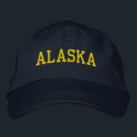 ALASKA Geel Goud op Navy Blue Geborduurde Pet<br><div class="desc">ALASKA Geel Goud Geborduurd op Navy Blue katoenen pet. Maakt een geweldig cadeau voor iedereen die van geweldige Alaska houdt! Als u liever uw persoonlijke tekst hebt, selecteert u de knop "Deze sjabloon personaliseren" om de gewenste aangepaste tekst in te voeren. Borduurwerk is ook aanpasbaar aan andere kleurkeuzes door de...</div>