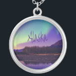 Alaska Noordelijke hoogvlakte Zilver Vergulden Ketting<br><div class="desc">Alaska Northern Lights Mountains LakeDit is een geweldig item als je in Alaska bent geweest of woont. Het is geweldig om als verrassing te geven als je daar snel naar toe gaat. ALASKA geniet van deze mooie staat. U kunt dit punt personaliseren en aanpassen door tekst toe te voegen. U...</div>