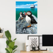 Alaska - Puffins die een cruiseschip bekijken Poster (Thuiskantoor)
