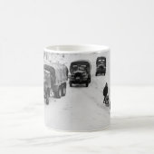 Alaskan Dogsled & Army Trucks Koffiemok (Center)