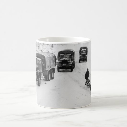 Alaskan Dogsled & Army Trucks Koffiemok (Center)