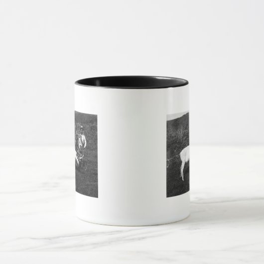 Alaskan Eskimo en gevangengenomen rendier Mok (Midden)