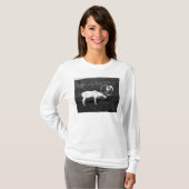 Alaskan Eskimo en gevangengenomen rendier T-shirt (Voorkant volledig)