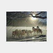 Alaskan Husky Dog Sled Race Fleece Deken (Voorkant (Horizontaal))