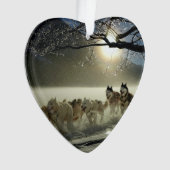 Alaskan Husky Dog Sled Race Ornament (voorkant)