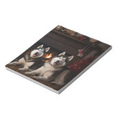 Alaskan Malamute bij de open haard Kerstmis Notitieblok (Linkerzijde)