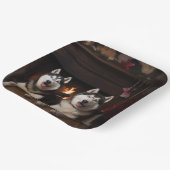 Alaskan Malamute bij de open haard Kerstmis Papieren Bordje (Gebogen)