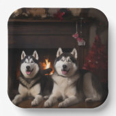 Alaskan Malamute bij de open haard Kerstmis Papieren Bordje (Voorkant)