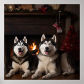 Alaskan Malamute bij de open haard Kerstmis Poster (Voorkant)