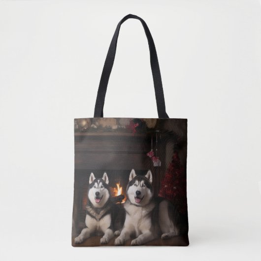 Alaskan Malamute bij de open haard Kerstmis Tote Bag (Voorkant)