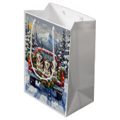 Alaskan Malamute Christmas Red Truck Holiday Medium Cadeauzakje (Achterkant Gekanteld)