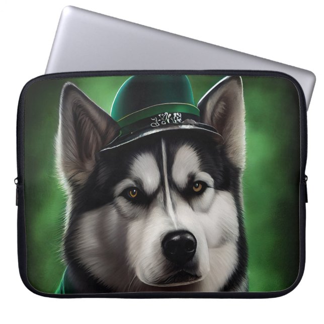 Alaskan Malamute dog in St. Patrick's Day Dress Laptop Sleeve (Voorkant)