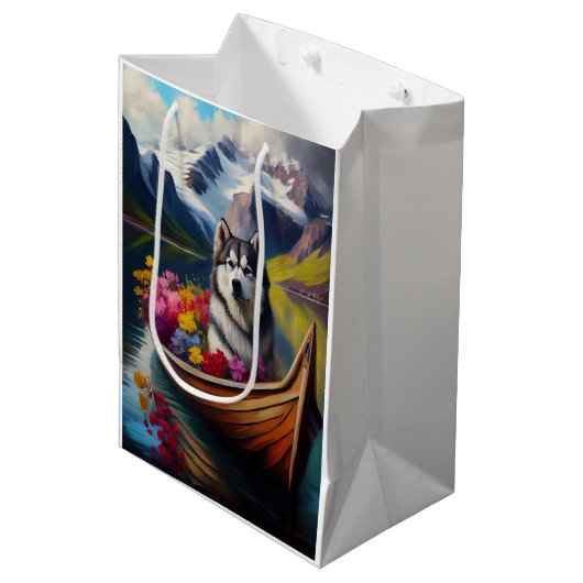 Alaskan Malamute Dog op Paddle: Een Schilderachtig Medium Cadeauzakje (Voorkant Gekanteld)