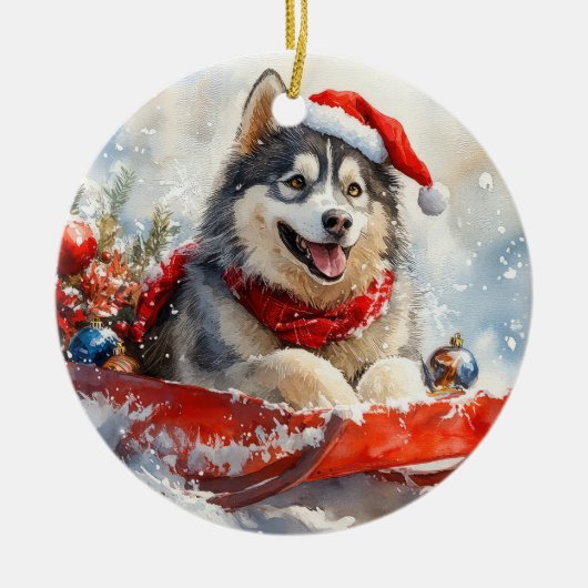 Alaskan Malamute in Sledge Laat het Sneeuw Kerstmi Keramisch Ornament (Voorkant)