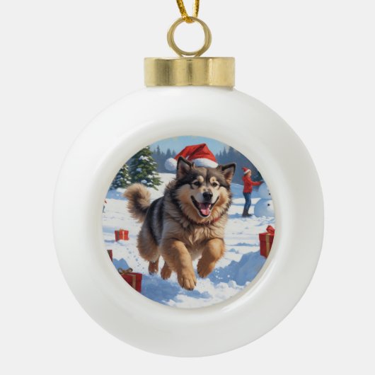 Alaskan Malamute Kerst Feestelijke Sneeuwscène Keramische Bal Ornament (Voorkant)