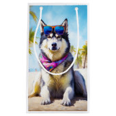 Alaskan Malamute op Beach, zomercadeau Klein Cadeauzakje (Voorkant)