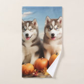 Alaskan Malamute Puppy Herfst Delight Pompoen Bad Handdoek (Handdoek)
