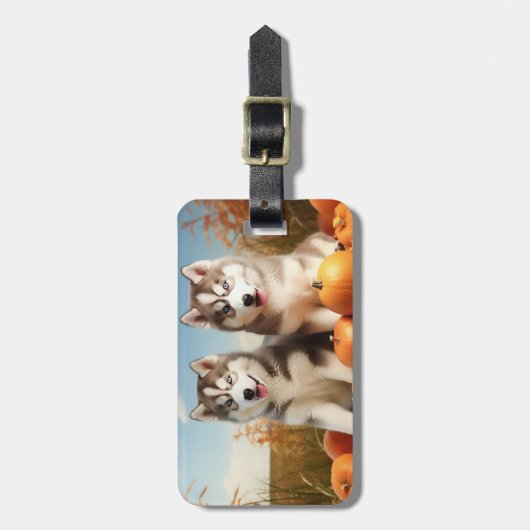 Alaskan Malamute Puppy Herfst Delight Pompoen Bagagelabel (Voorkant verticaal)