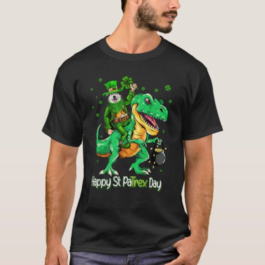 Alaskan Malamute Riding Dinosaur Patricks Day Sham T-shirt (Voorkant)