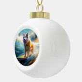 Alaskan Malamute Strand Surfen Schilderij Keramische Bal Ornament (Rechts)