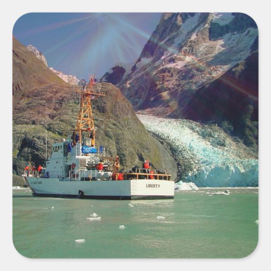 Alaskan Mountain-Uitzicht met Boat Vierkante Sticker (Voorkant)