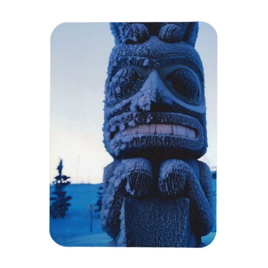 Alaskan Totem Pole Winter Night Photo Ontworpen Magneet (Verticaal)