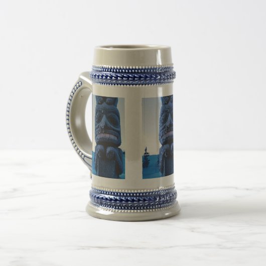 Alaskan Totem Pole Winter Scene Fancy Krog Bierpul (Voorkant links)