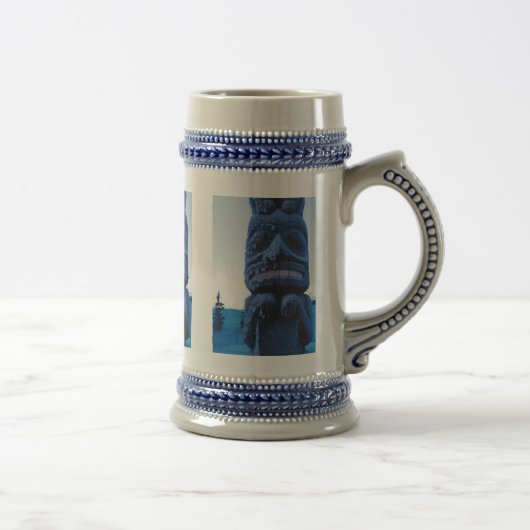 Alaskan Totem Pole Winter Scene Fancy Krog Bierpul (Rechts)