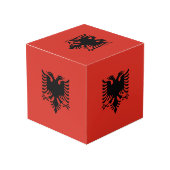 Albanese vlag kubus (Voorkant hoekig)