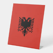 Albanese vlag reclamebord met voetstuk (Voorkant)