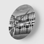 Albert Dock Liverpool Reflections Ronde Klok (Hoek)