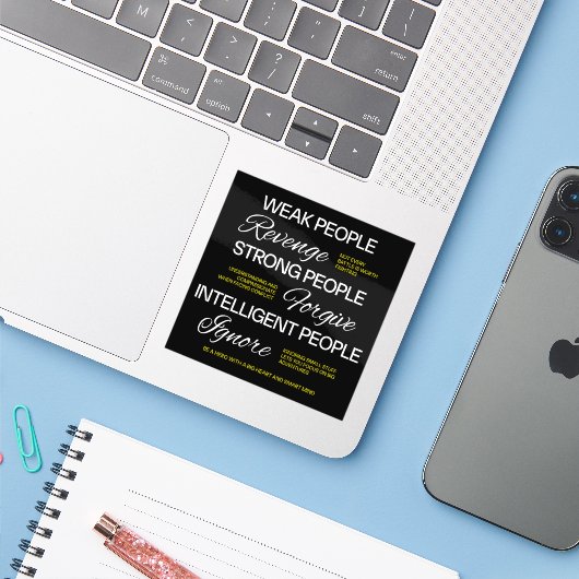 Albert Einstein Quote Minimalist Typography Wisdom Sticker (Laptop met iPhone)