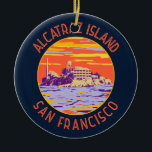 Alcatraz Island San Francisco Distress Circle Keramisch Ornament<br><div class="desc">Het vectorkunstontwerp van Alcatraz Island. Alcatraz Island bij zonsondergang met een vuurtoren,  een militaire verrijking en een federale gevangenis in San Francisco,  Californië.</div>