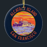 Alcatraz Island San Francisco Distress Circle Keramisch Ornament<br><div class="desc">Het vectorkunstontwerp van Alcatraz Island. Alcatraz Island bij zonsondergang met een vuurtoren,  een militaire verrijking en een federale gevangenis in San Francisco,  Californië.</div>