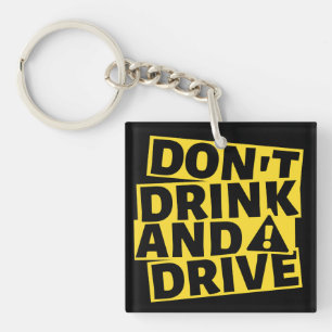 Alcohol en autorijden gaan niet samen sleutelhanger
