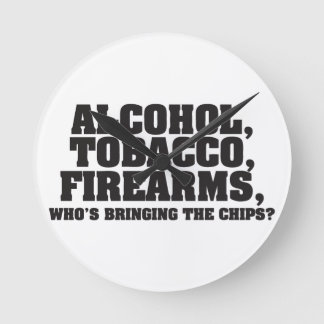 Alcohol Tobacco Firearms, die de chips meenemen Ronde Klok